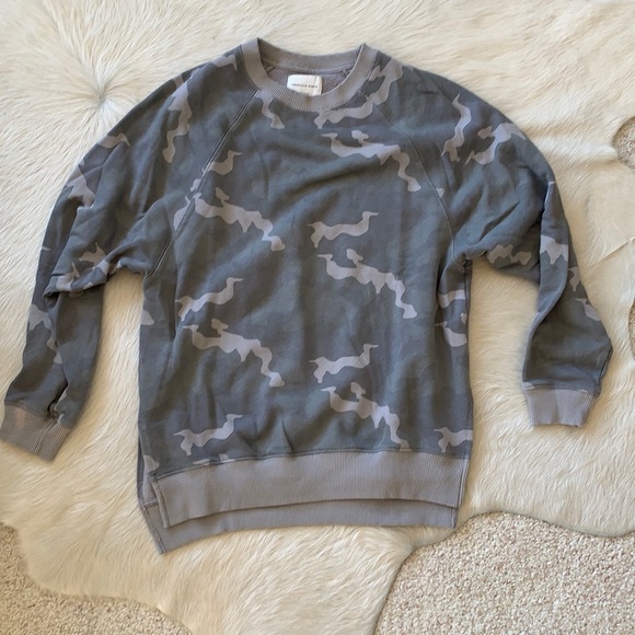 American Eagle Outfitters Tops - Camo crew neck sweatshirt